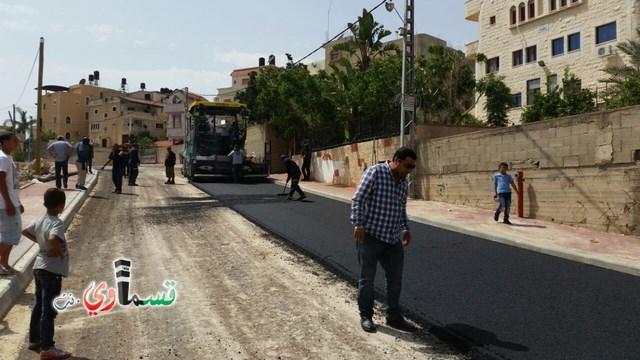  فيديو : من ايطاليا الى كفرقاسم ..رئيس البلدية المحامي عادل بدير يشرف على تزفيت الحي الجنوبي لمدرسة ابن خلدون 